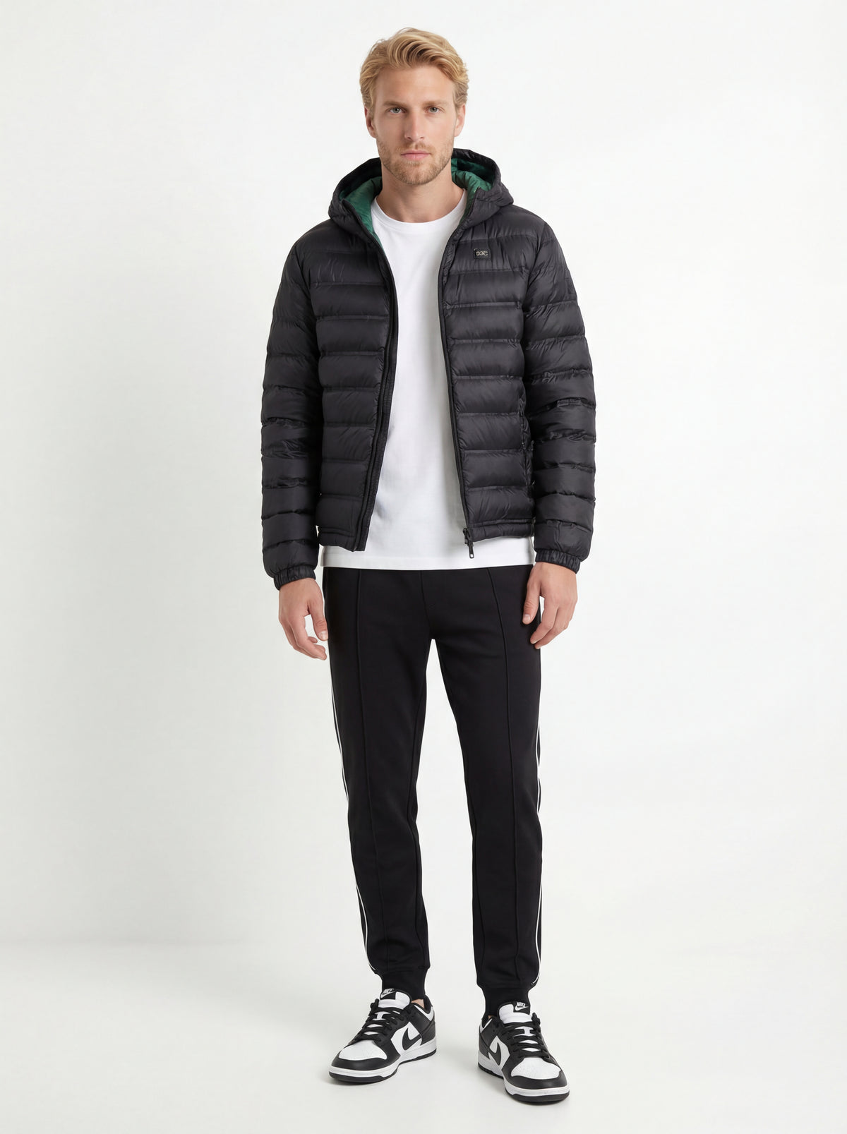 Nike DD1391 100 + Blauer Giubbino Uomo + Guess Tuta Uomo - 04