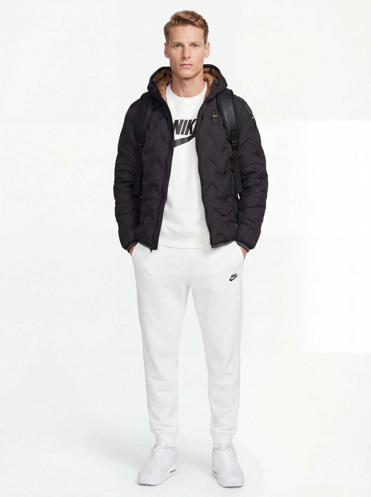 Nike 844346 101 + Blauer Giubbino Uomo + Nike Pantaloni Tuta + Jordan Zaino - 01